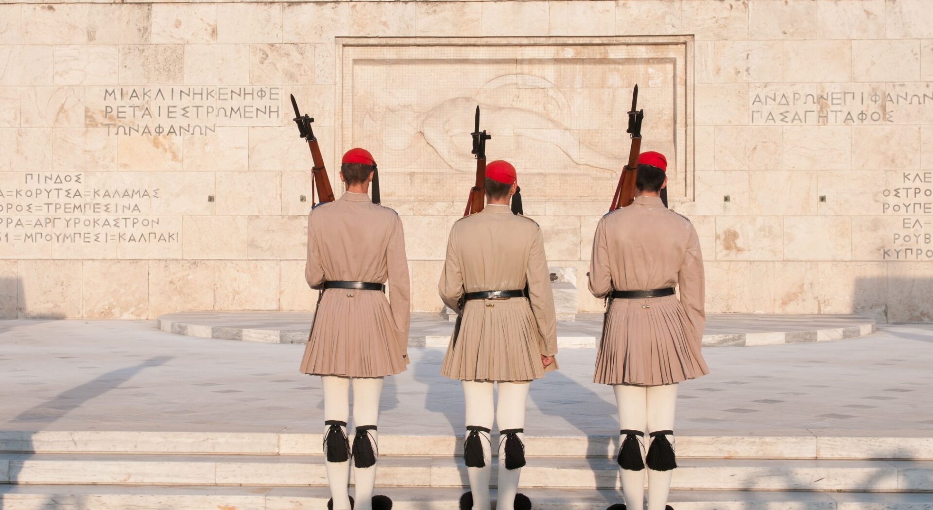 Athens_Unknown_Soldier_Syntagma_TGR