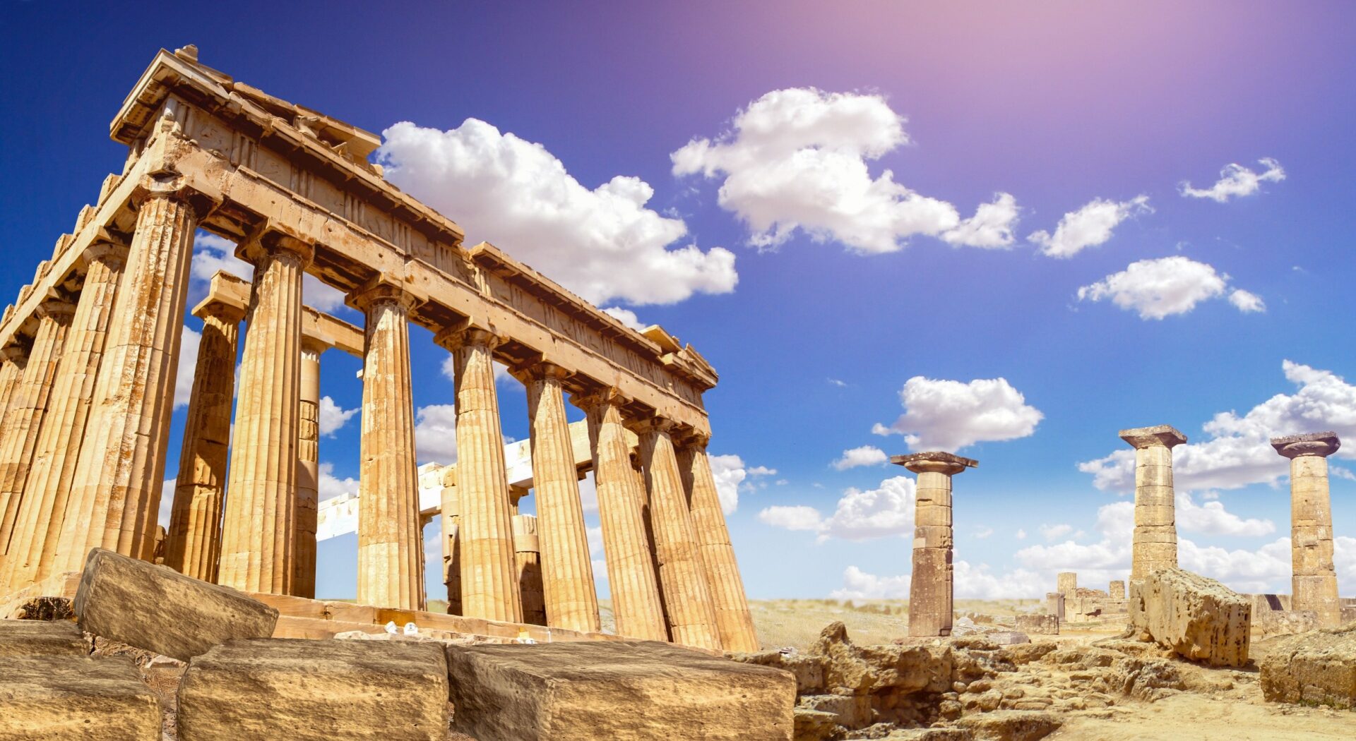 Parthenon_With_Columns