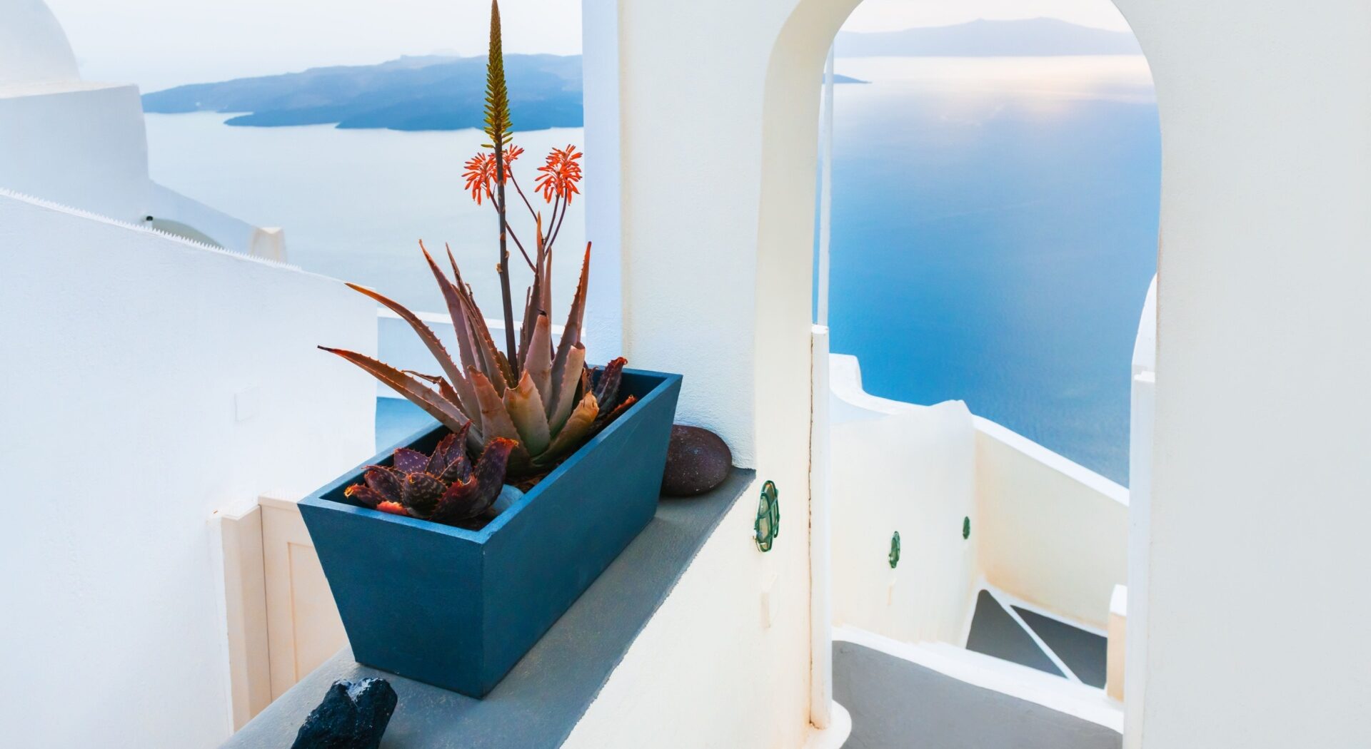 Santorini_Arch_Sea_View_TGR