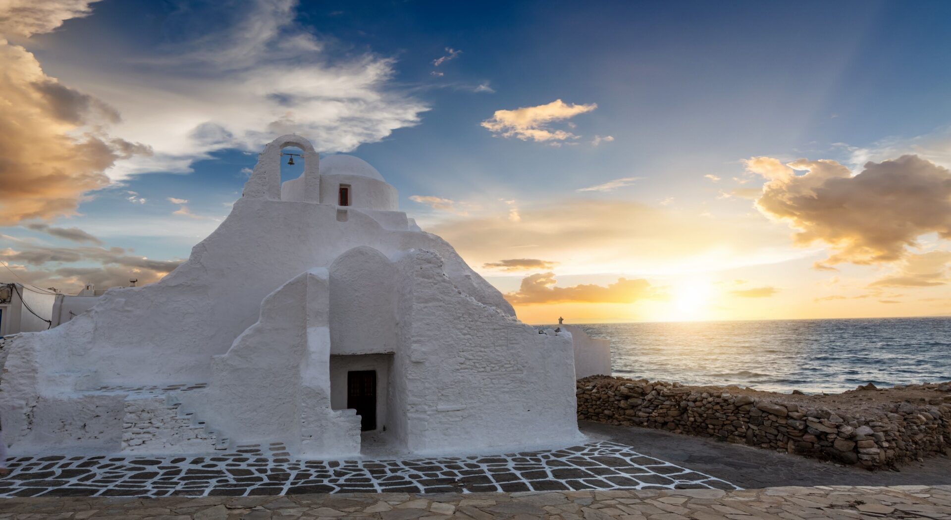 Santorini_Parapotiani_Church